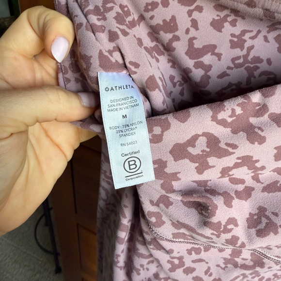 Athleta Elation Ultra High Rise Leggings – Purple Leopard Print (Size M) - Picture 5 of 5